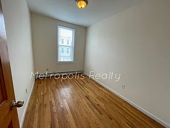 Rented by Metropolis International Realty Inc.