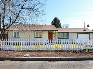 321 SE 9th St, Madras, OR 97741