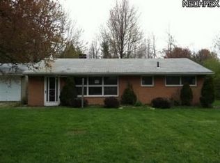 10864 Thwing Rd, Chardon, OH 44024