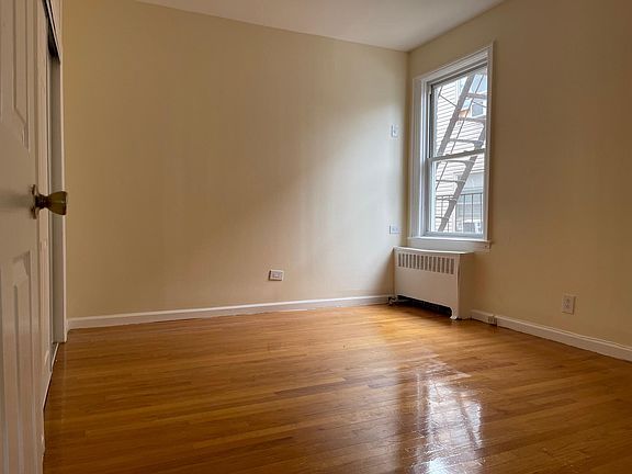4th image of 3036 Bronxwood Ave APT 2B