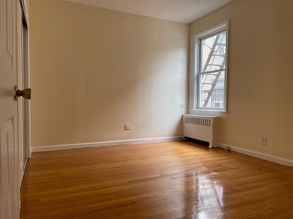 1st image of 3036 Bronxwood Ave APT 2A