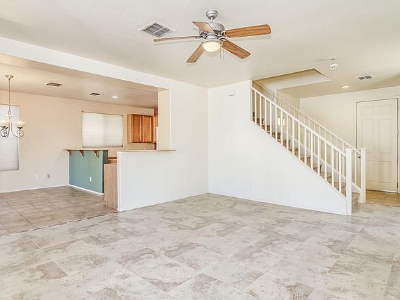 3rd image of 1504 W Beantree Ln