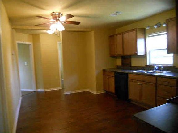 4th image of 5524 Pine Cone Ln