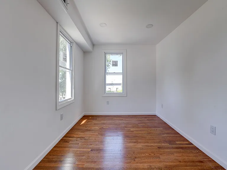 1103 Grand Ave #1 — Photo 12