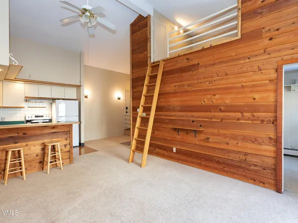 1040 Vail View Dr Unit 402, Vail, CO 81657