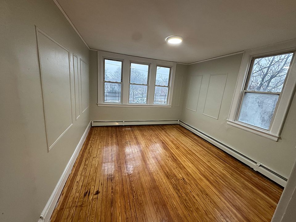 1st image of 110-112 Eastern Pkwy #3