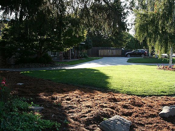 2nd image of 14690 Wyrick Ave