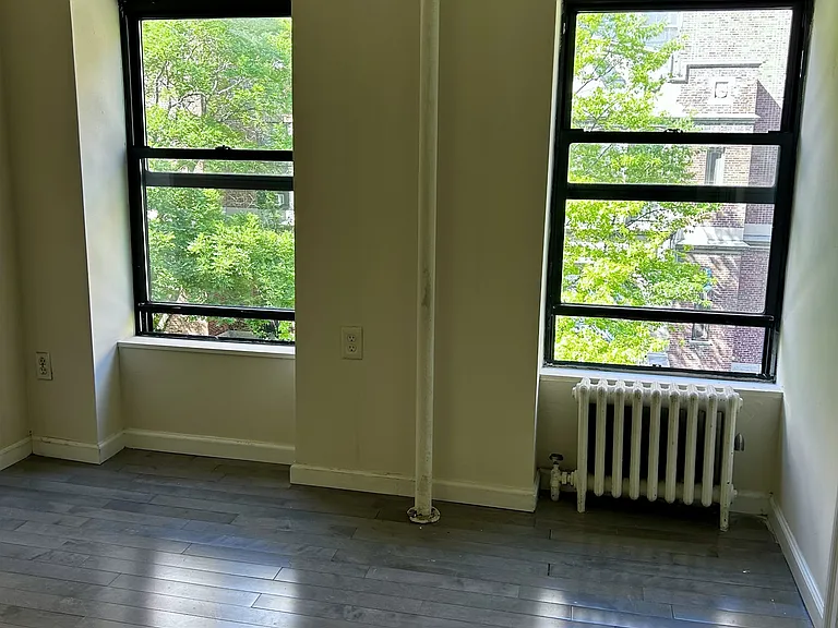422 E 120th St #4 — Photo 8