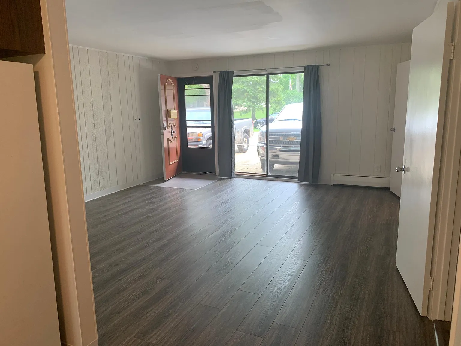 1 bed, 650 sqft, $1,050 — Photo 4