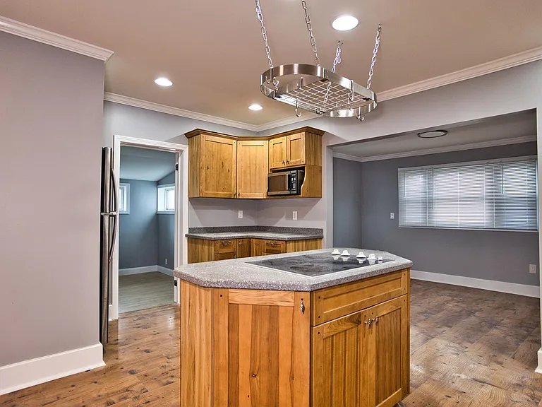 2753 Pleasant St #1 — Photo 3