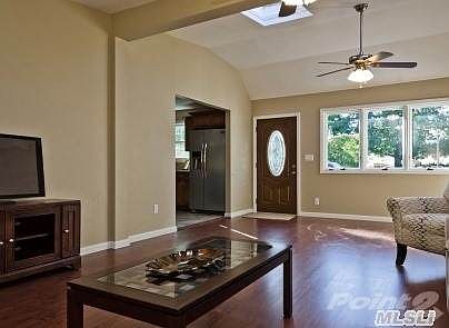 5th image of 19 Mockingbird Ln