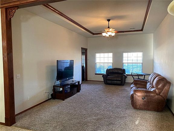 4th image of 820 Golden Pond Dr