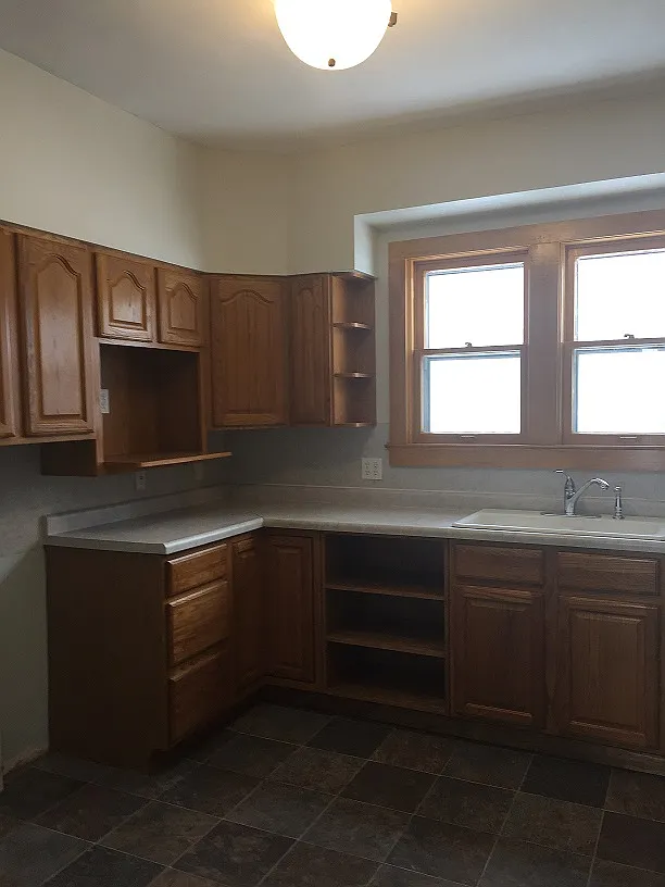 3 bed, $825 — Photo 4