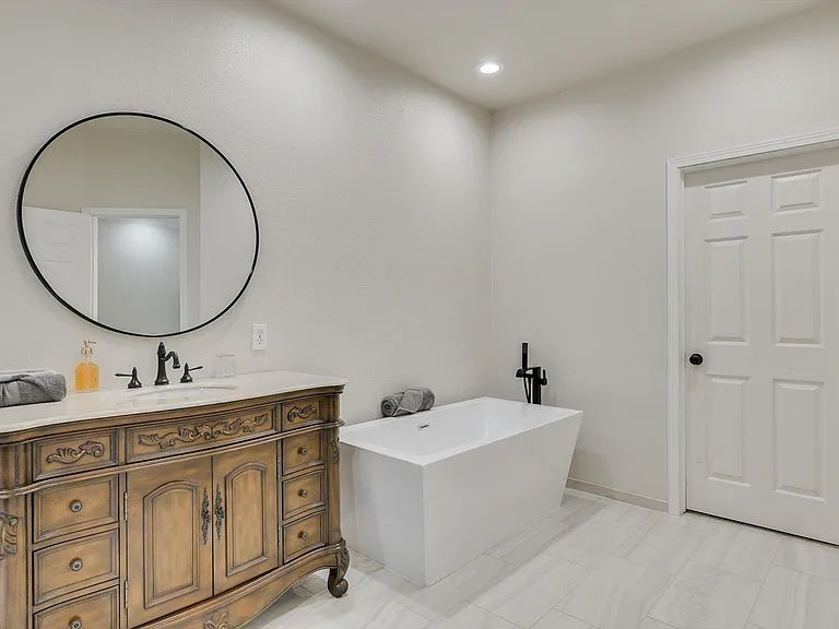 2313 Kingsley Dr — Photo 21