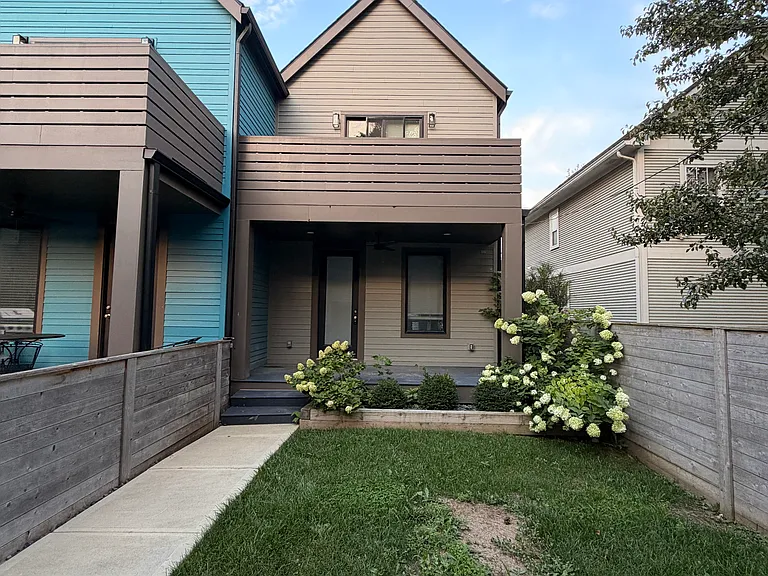 1954 Bellefontaine St — Photo 35