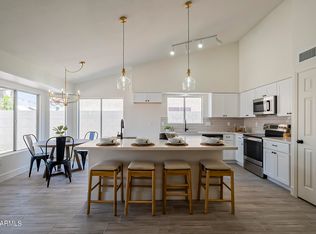 1652 E Erie St, Chandler, AZ 85225