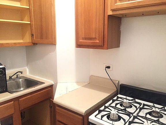4th image of 455 W 34th St APT 14H