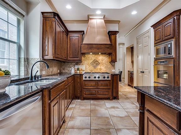 3rd image of 10829 Dixon Branch Dr