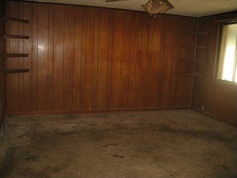 2nd image of 846 Sarks Rd