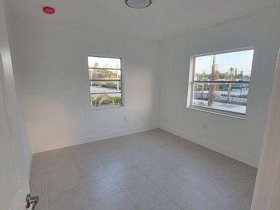 5th image of 2311 NW 14th St #2313