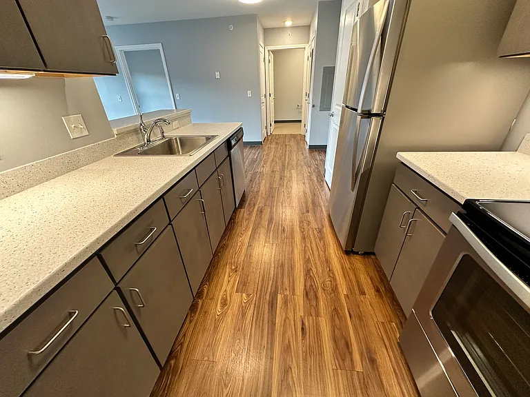 The Ridge at Eastern Trails Apartments — Photo 19