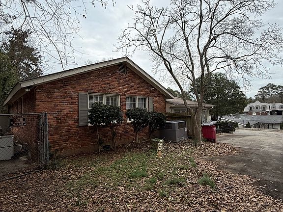 5th image of 4642 Twin Oak Dr