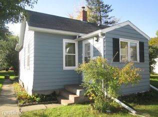 1113 6th Ave N, Grand Forks, ND 58203