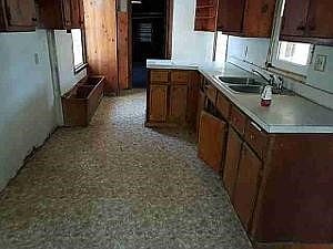 3rd image of 963 N Frayser Cir