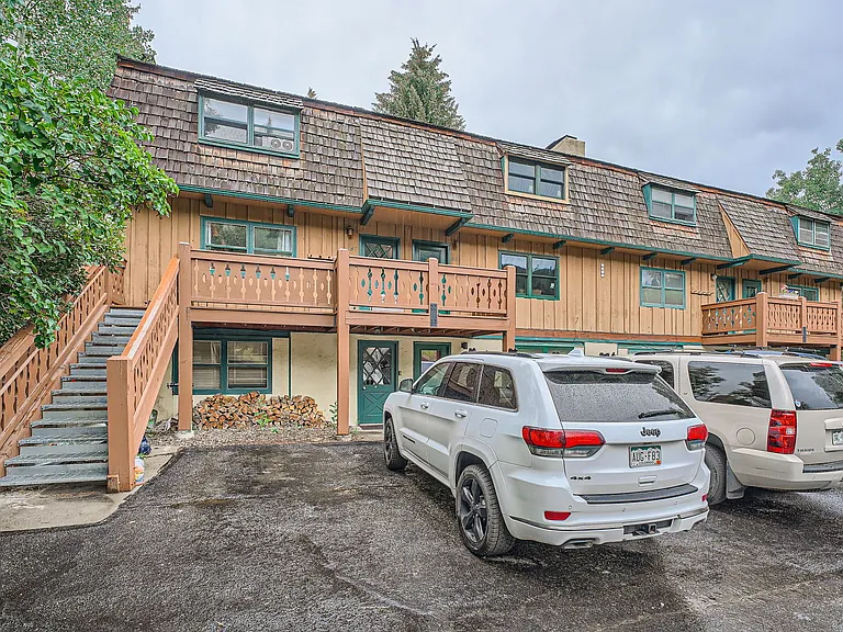 2470A Chamonix Ln #H1 — Photo 7