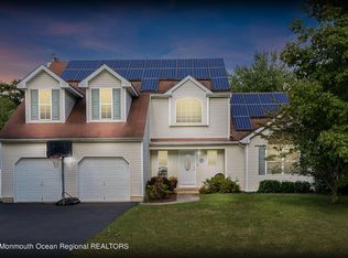 13 Clover Hill Dr, Jackson, NJ 08527