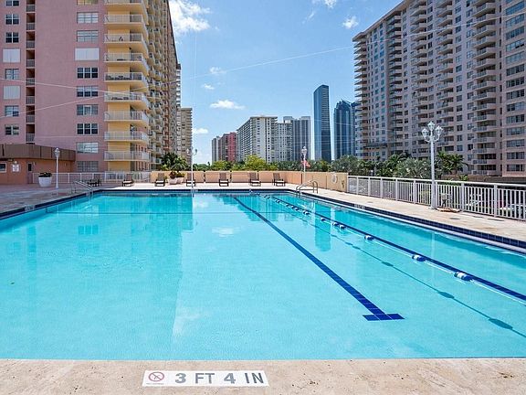4th image of 251 174th St #6400
