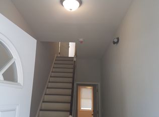235 6th Ave W #2, Newark, NJ