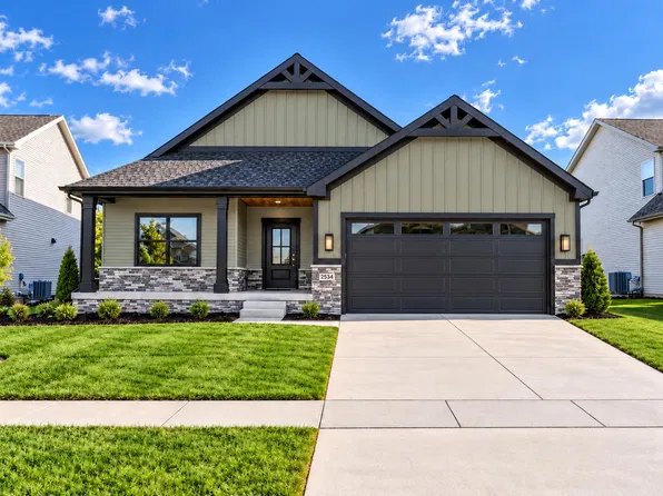 1851 Forest Ridge Dr, Valparaiso, IN 46385