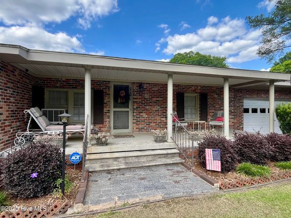702 E Covington Street, Laurinburg, NC 28352