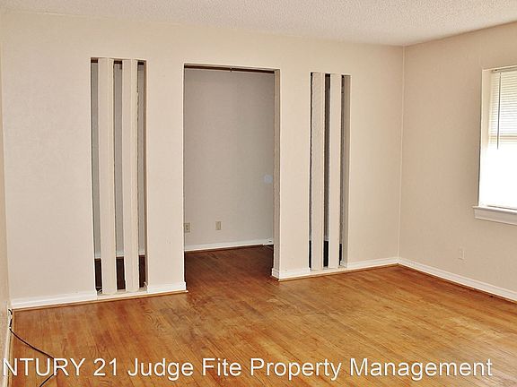 3rd image of 2441 Materhorn Dr