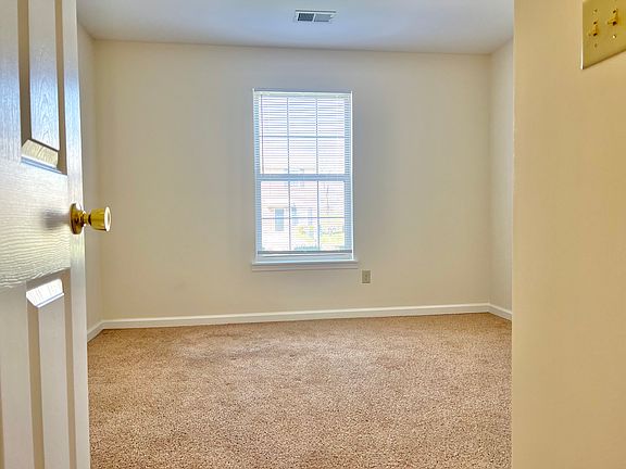 5th image of 805 & 807 Melanie Ln #807
