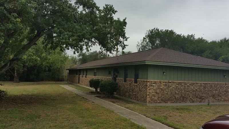 1st image of 2840 Anacua Dr APT 4