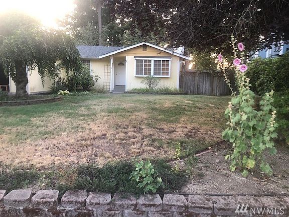 4th image of 17416 12th Ave E