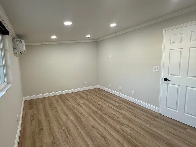 1125 Stanley Ave — Photo 21