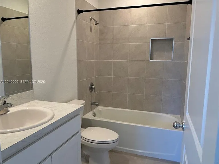 105 NE 3rd Ct — Photo 12