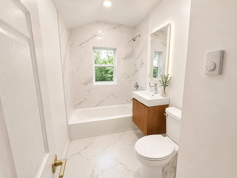 12 Woodland Cir N — Photo 7