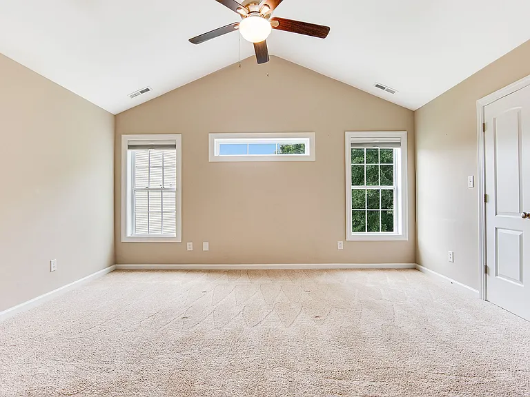 107 McKinnon Pl — Photo 32