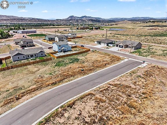 4th image of 807 Clevis Cir