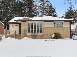 1077 Laporte Ave, Windsor, ON N8S 3R6