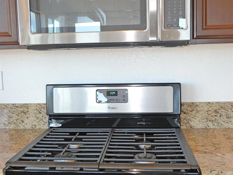 2602 Brookshire St — Photo 5
