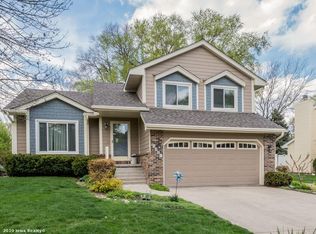 4925 Crestmoor Dr, Des Moines, IA 50310
