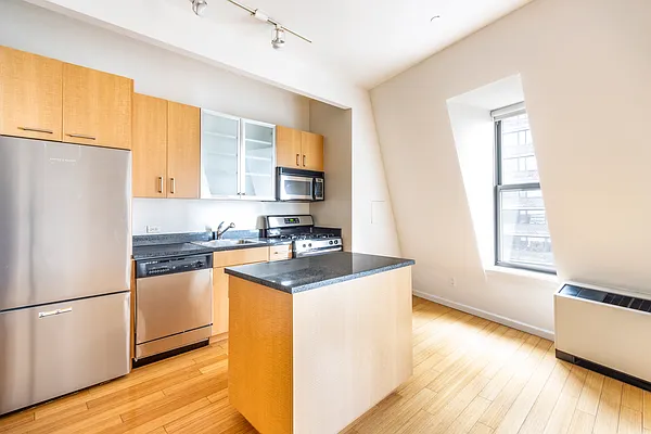 Rented by Triumph Property Group | media 2