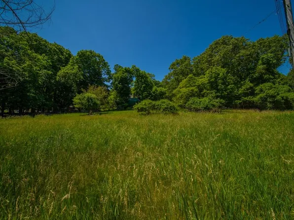 50 Pojac Point Rd, North Kingstown, RI 02852