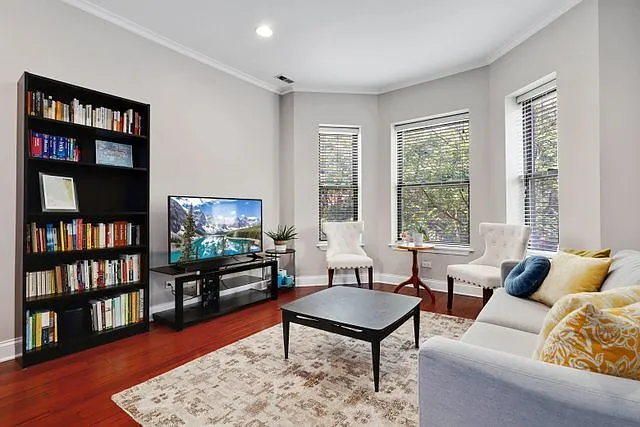 1455 W Cuyler Ave #2E — Photo 3