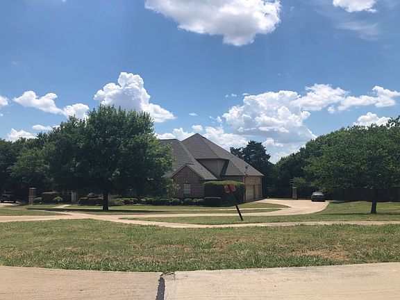 4th image of 1547 Cypress Bend Dr